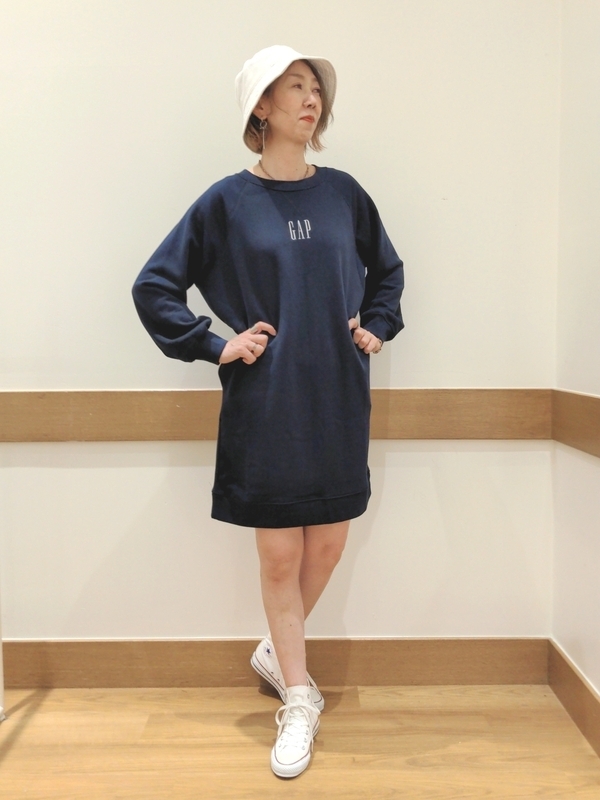 H311*GAP ギャップ☆金ボタン☆ノーカラージャケット☆黒ブラック☆M