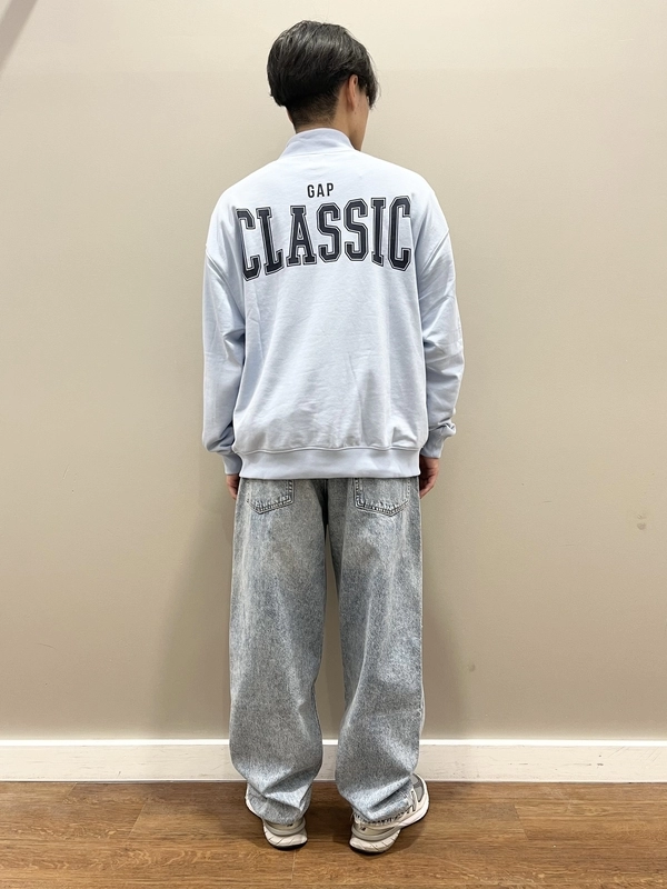バックプリントがかわいい!ハーフジップ