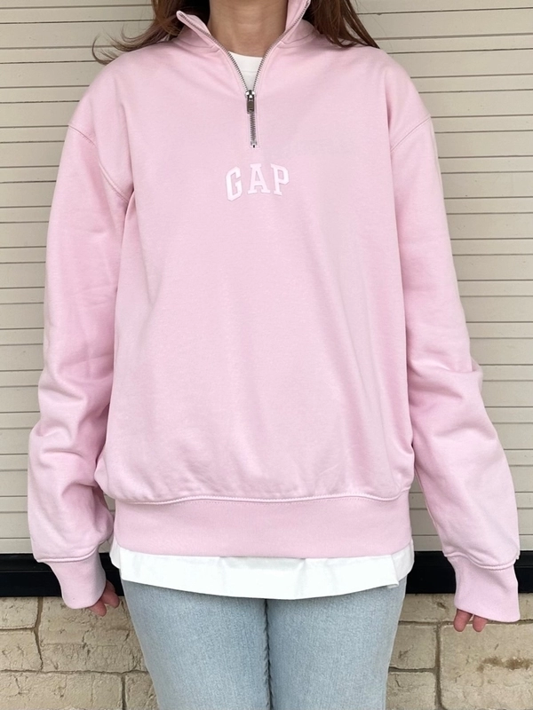 ま*ぴ様 GAP ハーフジップトレーナー ピンク L size 春ピンク】大人気ハーフジップに新色♪のスタイリング | Gap公式