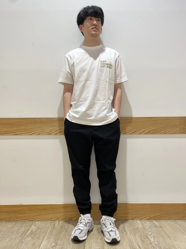 【大人気】半袖ロゴTシャツ!