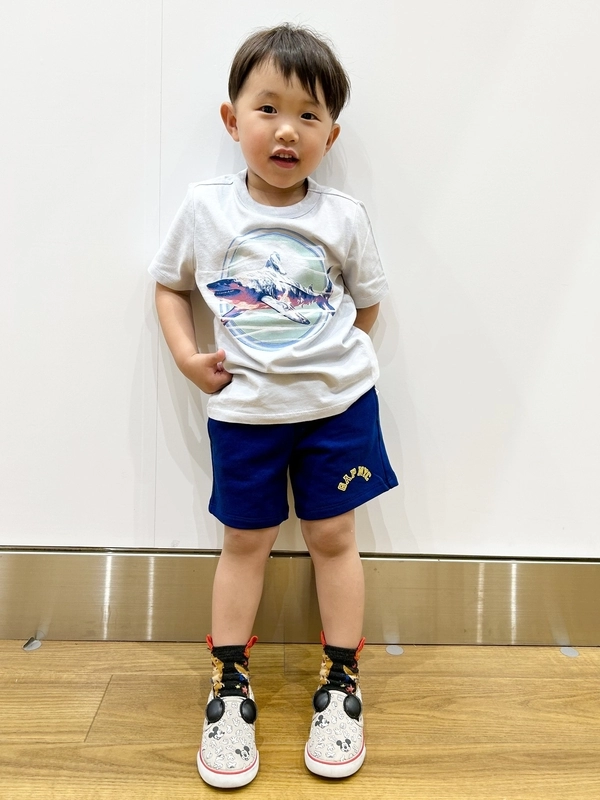【グラフィックTシャツ×gapNYCロゴパンツ】