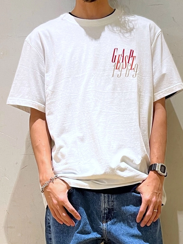 白Tシャツ×デニム