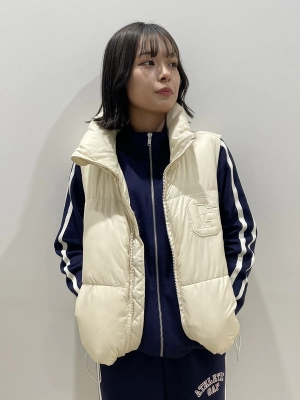 セットアップ×ダウンベストのスタイリング | Gap公式オンラインストア