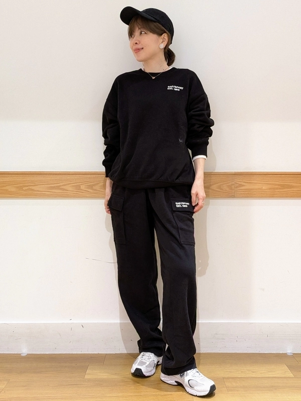 GAPスウェットセットアップ 緑で勝負するスウェットセットアップコーデのスタイリング | Gap公式