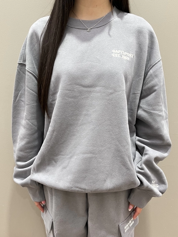 刺繍がポイント!スウェットセットアップ