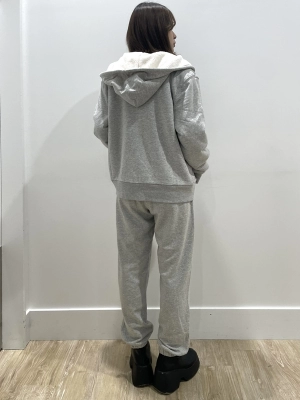 GAP ジップパーカーセットアップ NEW】ジップパーカーセットアップのスタイリング | Gap公式