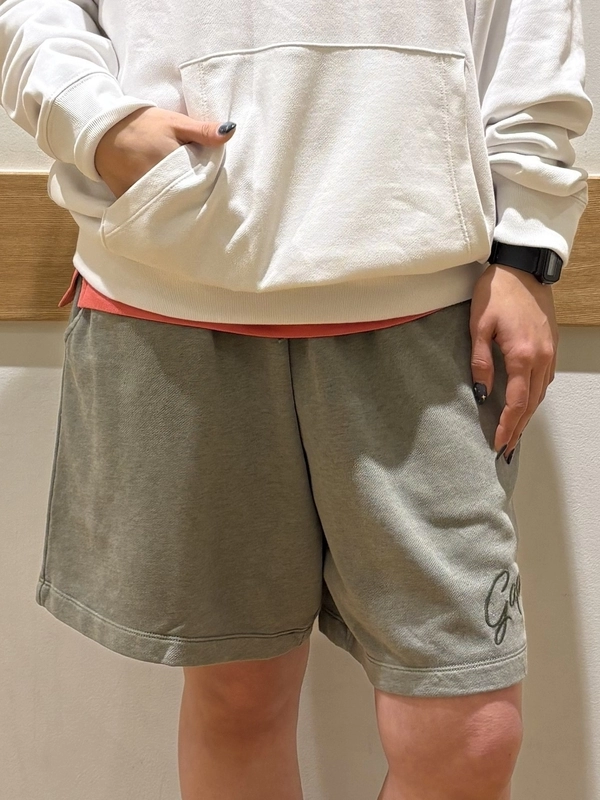 春のショートパンツコーデ