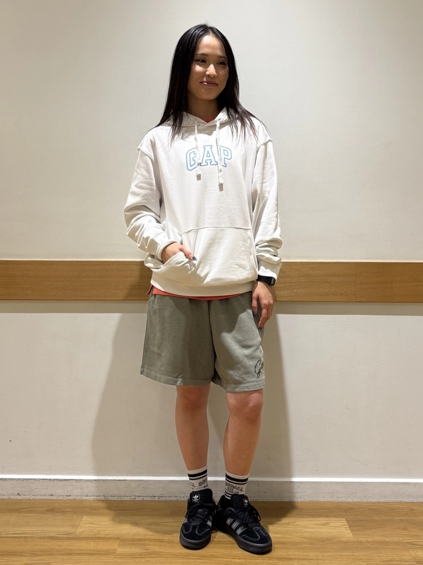 春のショートパンツコーデ