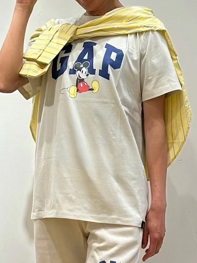 親子ペア ミッキー Tシャツセット　GAP 家族コーデ 親子ペア ミッキー Tシャツセット GAP 家族コーデ 親子ペア ミッキー T