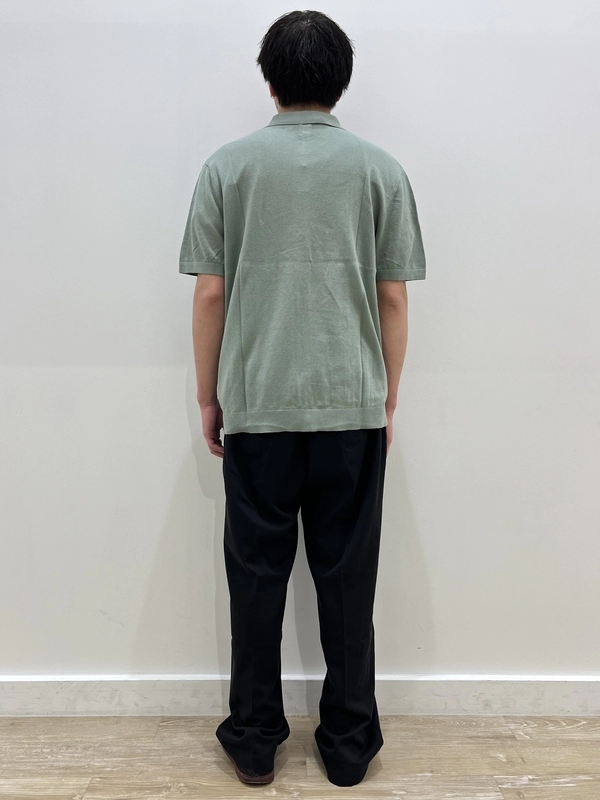 一枚で決まる!ニットシャツ