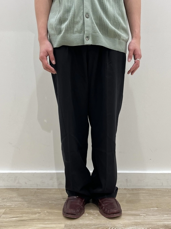 一枚で決まる!ニットシャツ