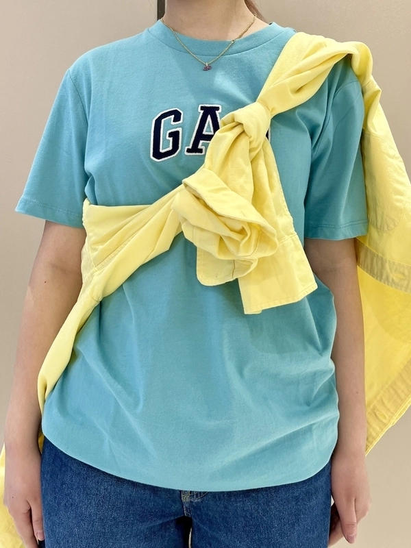 GAPロゴTシャツ カリブ海の青