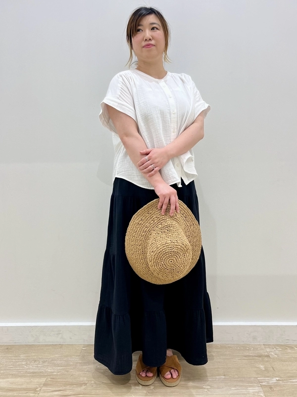 シンプルモノトーンコーデ
