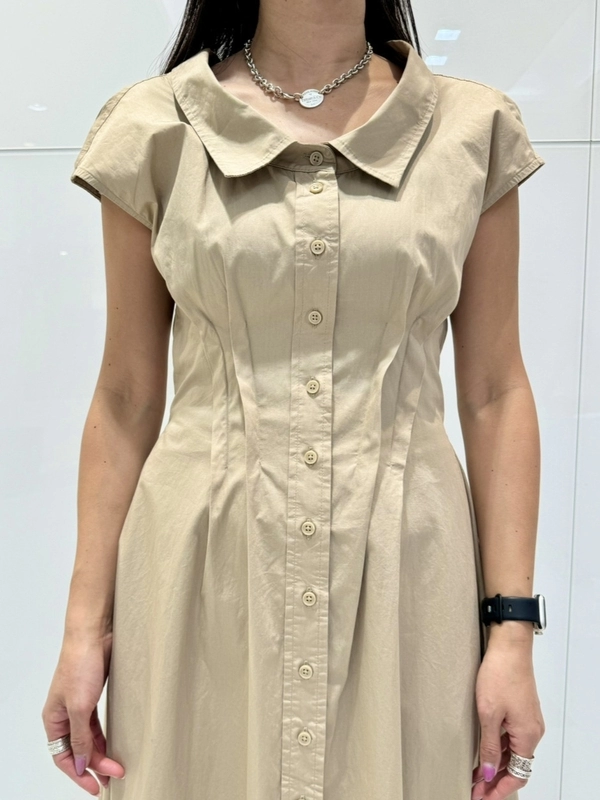 おでかけコーデは『美シルエットドレス』で決まり