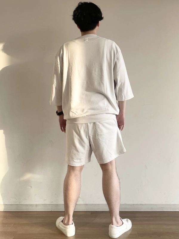 ブラナンセットアップホワイトコーデ