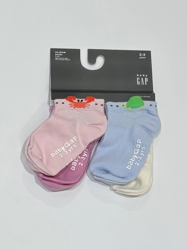 ピンクパンツを使ったコーデ