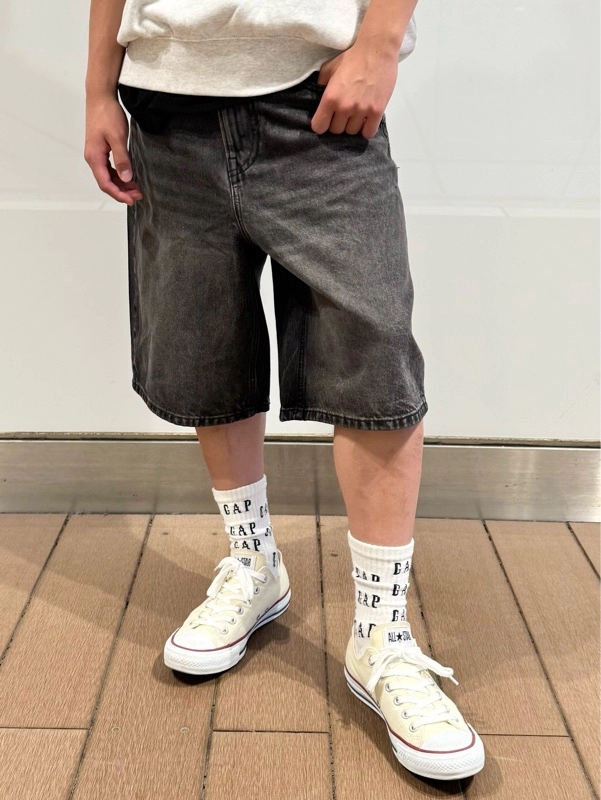 トレンドショートパンツコーデ