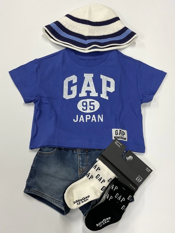 ♩U♩ GAP Tシャツ ファミリーコーデ 親子コーデできます 30周年限定Tシャツのスタイリング | Gap公式