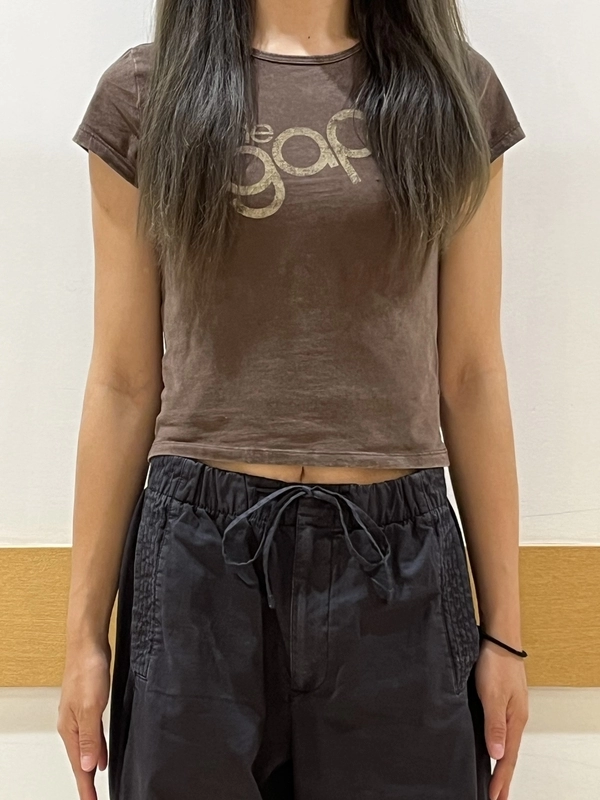 人気LOGOTシャツ