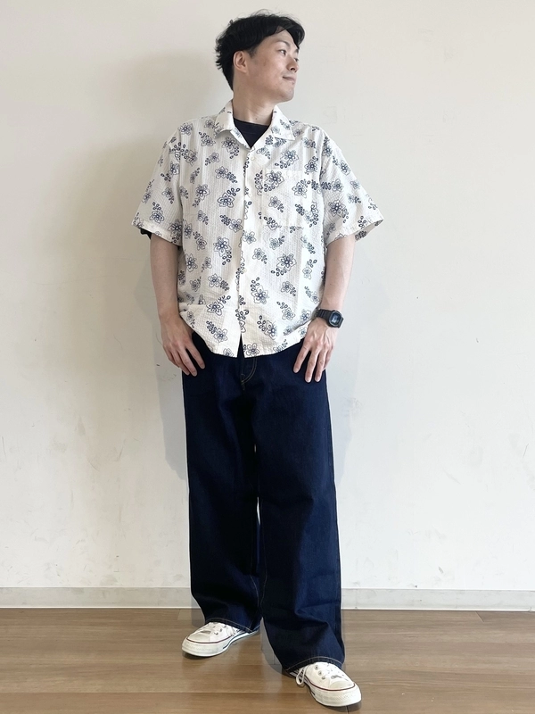 フローラルシアサッカーシャツコーデ