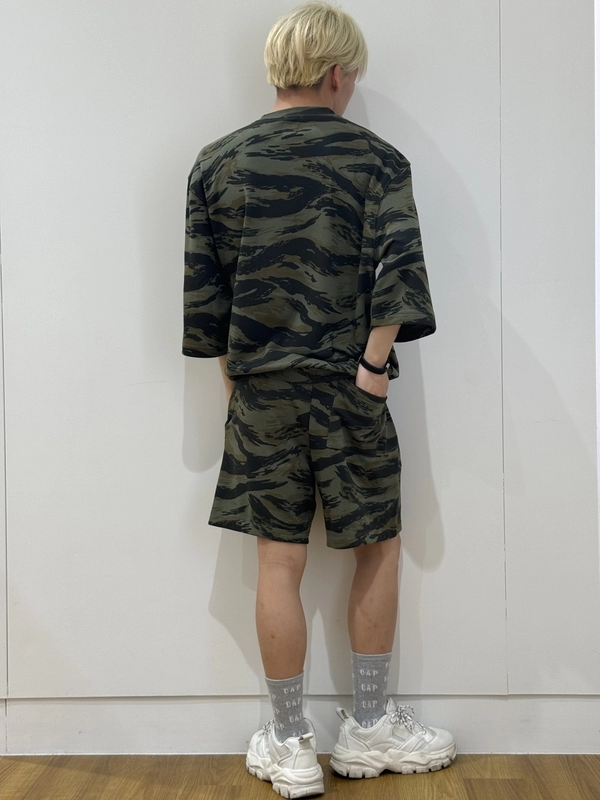 セットアップ　カモ柄