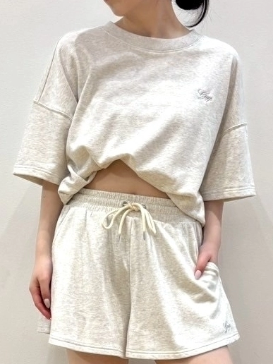 SNSで大人気！ショーツセットアップ