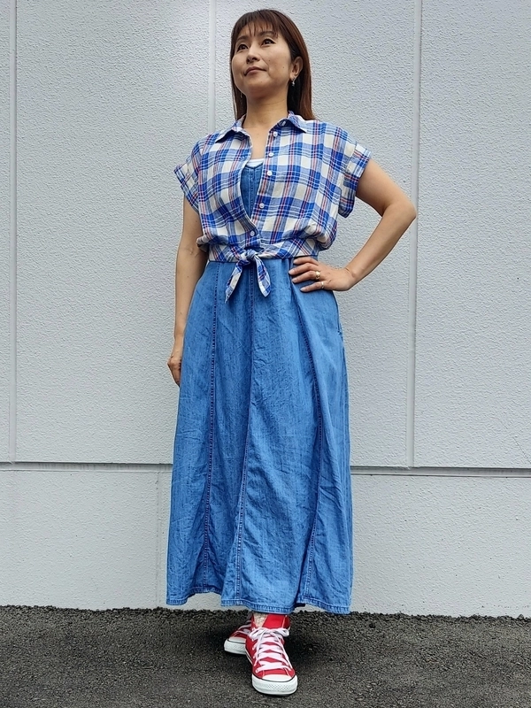 クロップドシャツ×マキシワンピース