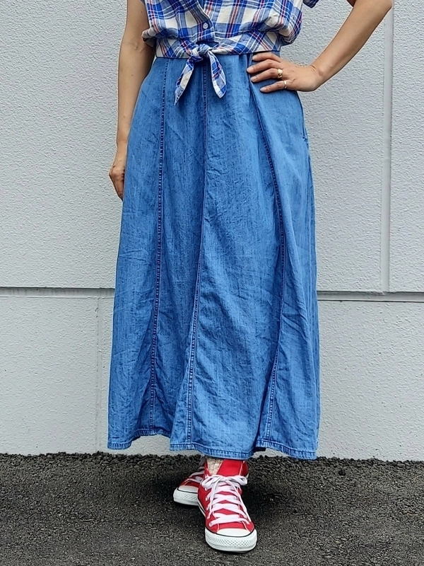 クロップドシャツ×マキシワンピース