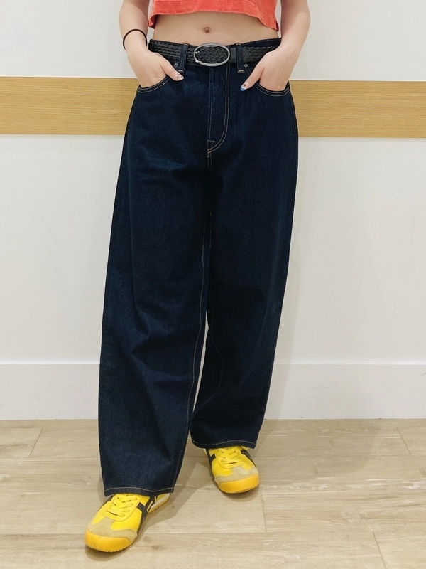 ベストバランス！クロップドT×スーパーバギー