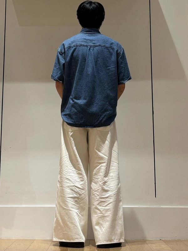 【新作】ロゴ刺繍のシャンブレーシャツ