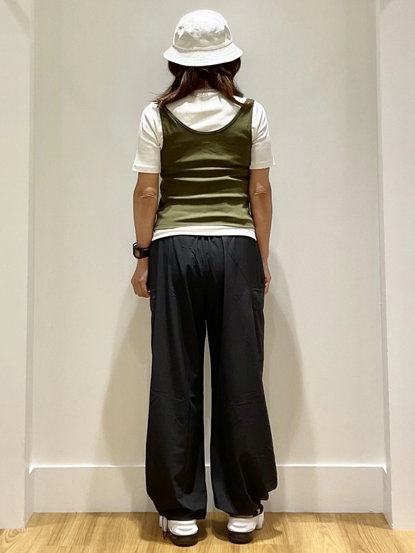 ベスト代わりにも◎クロップドタンクトップ