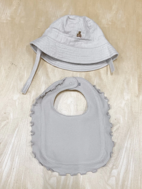 ベージュで優しい色味コーデ♡