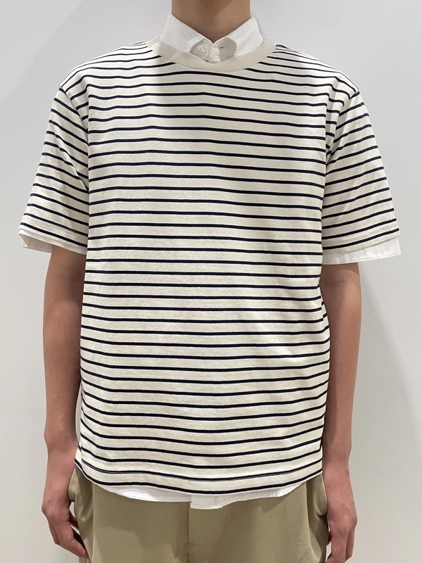 【バギーフィットkhakiのカジュアルcoordinate】