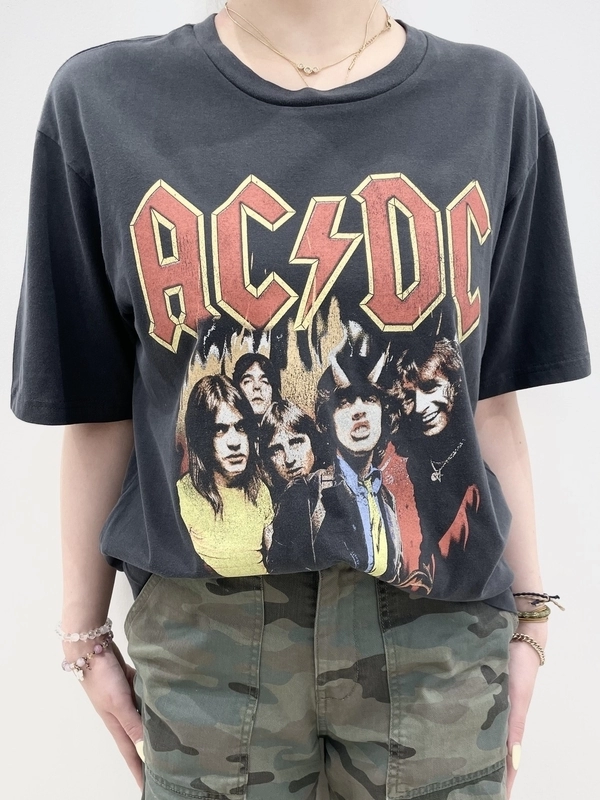 ミュージックTEE×迷彩パンツ