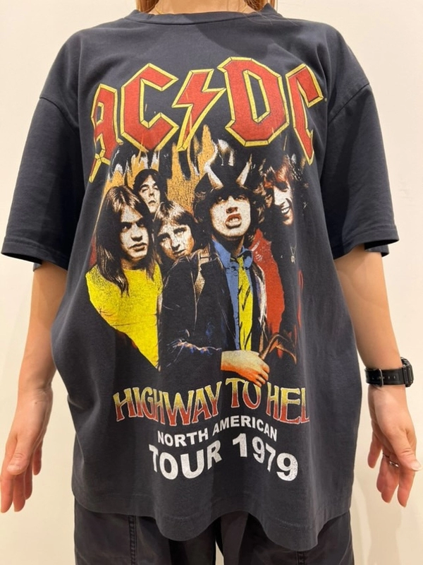 ミュージックTシャツ【AC／DC】