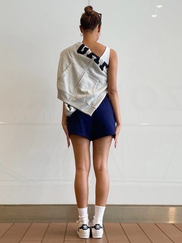 【大人気】ロゴショートパンツコーデ