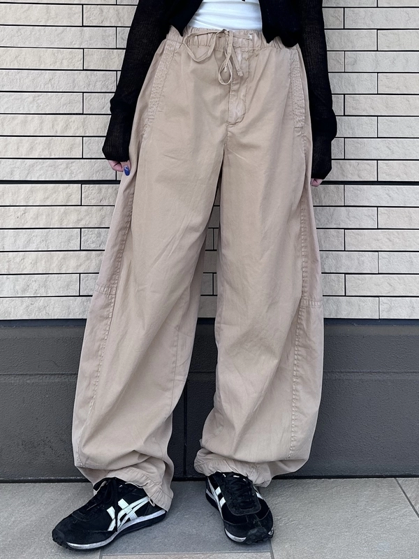 【大人気】ミッドライズバレルパラシュートパンツ
