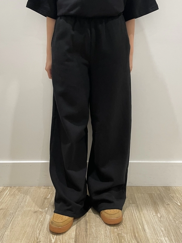 ゆるっと履ける、バギースウェットパンツ♪