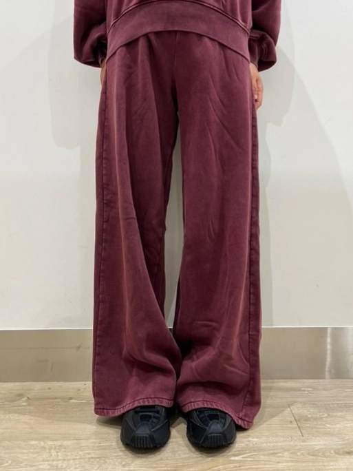 ✨ GAP セットアップ ✨ 新作】30th anniversaryセットアップ☆のスタイリング | Gap公式