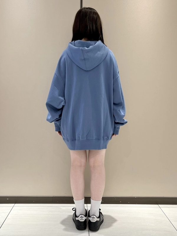 【新作】ロゴパーカー