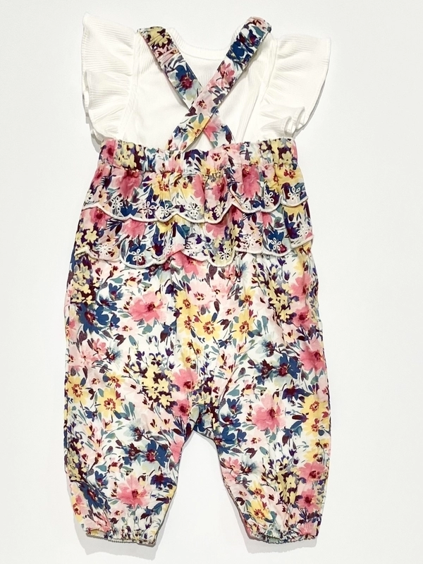 お揃いもできるフラワープリントコーデ