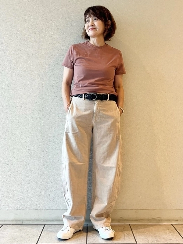 トレンドカラーモカTシャツ☆バレルパンツコーデ