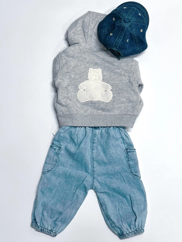 恐竜いっぱいお出かけコーデ