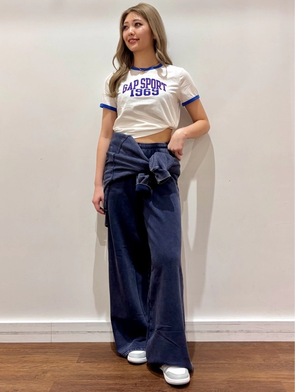 『今すぐ着れるリンガーTシャツ＆ロゴスウェットセットアップ』