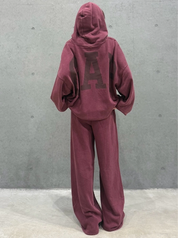 新作スウェットセットアップ