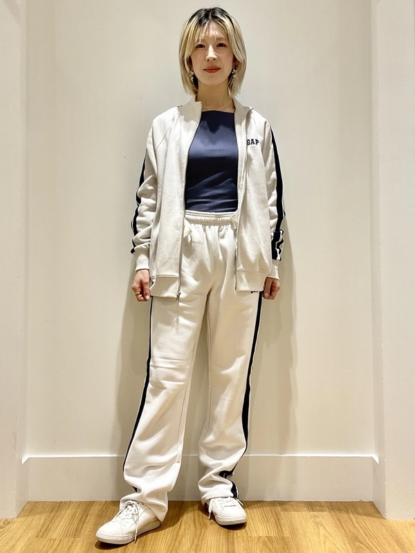 大人女子にも◎トラックジャケットセットアップ
