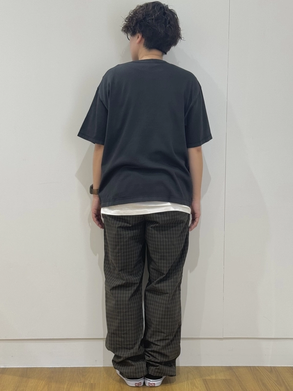 【クロップド丈】ロゴTシャツ