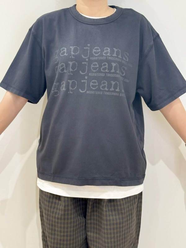 【クロップド丈】ロゴTシャツ