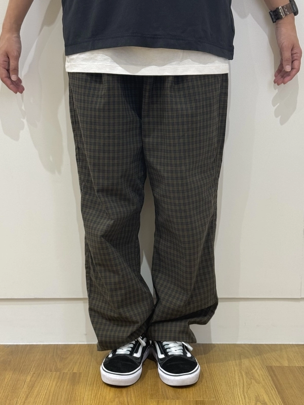 【クロップド丈】ロゴTシャツ