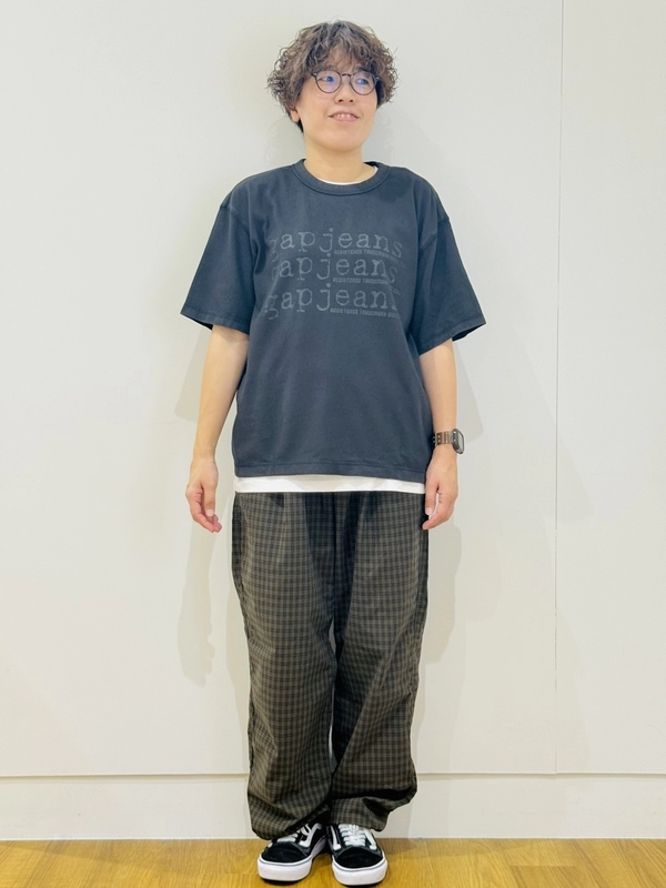 【クロップド丈】ロゴTシャツ